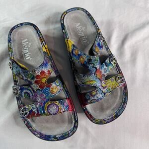 Alegria Classic Sandals EU 37 US 7/7.5 Peace Sign Multicolor Comfort Clog Nurse